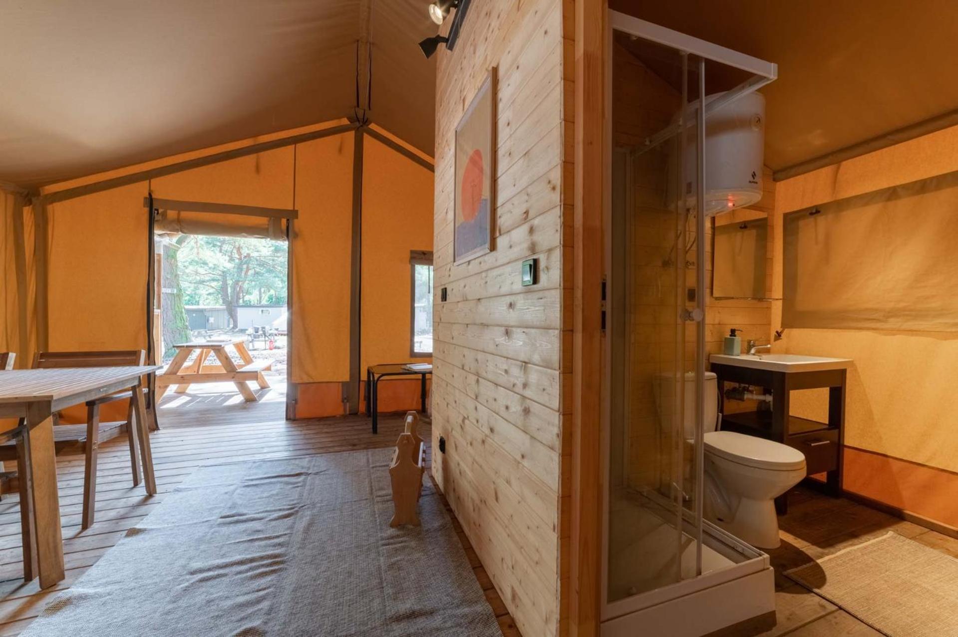 Camp Bursztynowy Las 格但斯克 外观 照片